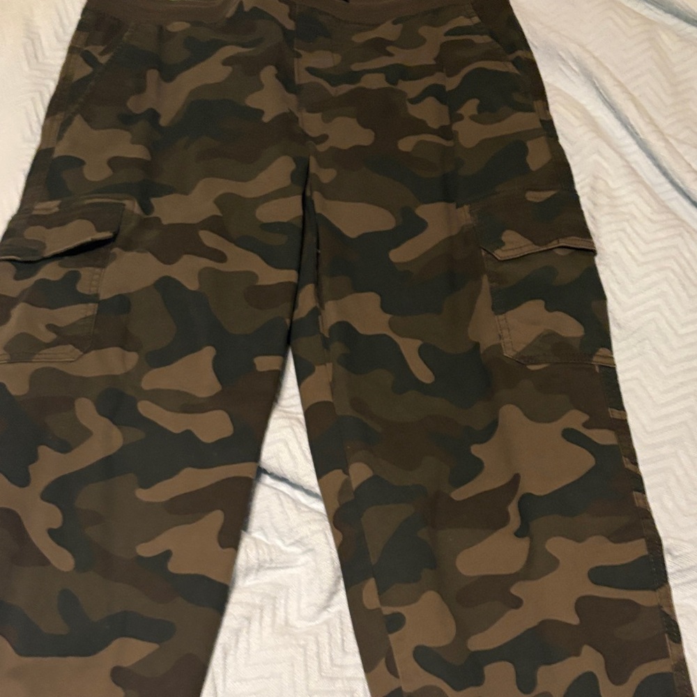 Sonoma Men's Brown Camouflage Cargo Pants
